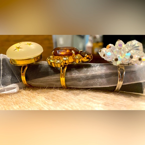 Vintage jewelry rings. Set on new adjustable, nickel/lead free ring base sz 6-10 - Picture 2 of 2